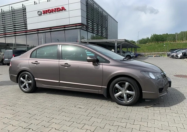 Honda Civic cena 34700 przebieg: 152000, rok produkcji 2010 z Bychawa małe 596